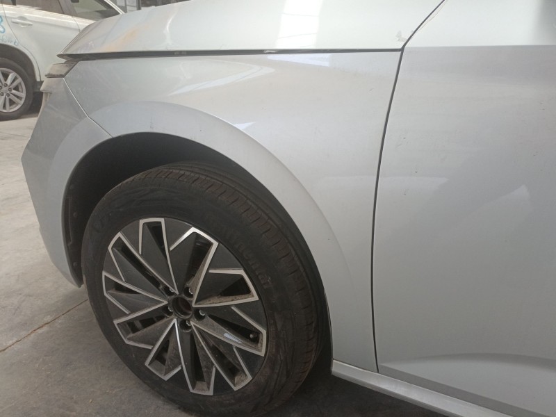 Recambio de aleta delantera izquierda para skoda kamiq (nw4) 1.0 tsi referencia OEM IAM   