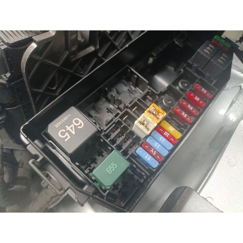 Recambio de caja reles / fusibles para skoda kamiq (nw4) 1.0 tsi referencia OEM IAM   