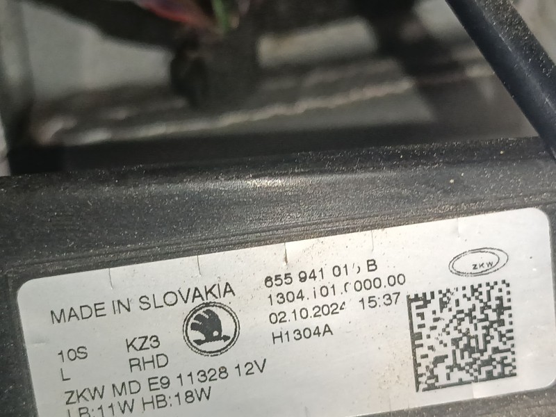 Recambio de faro izquierdo xenon para skoda kamiq (nw4) 1.0 tsi referencia OEM IAM 655941015B  