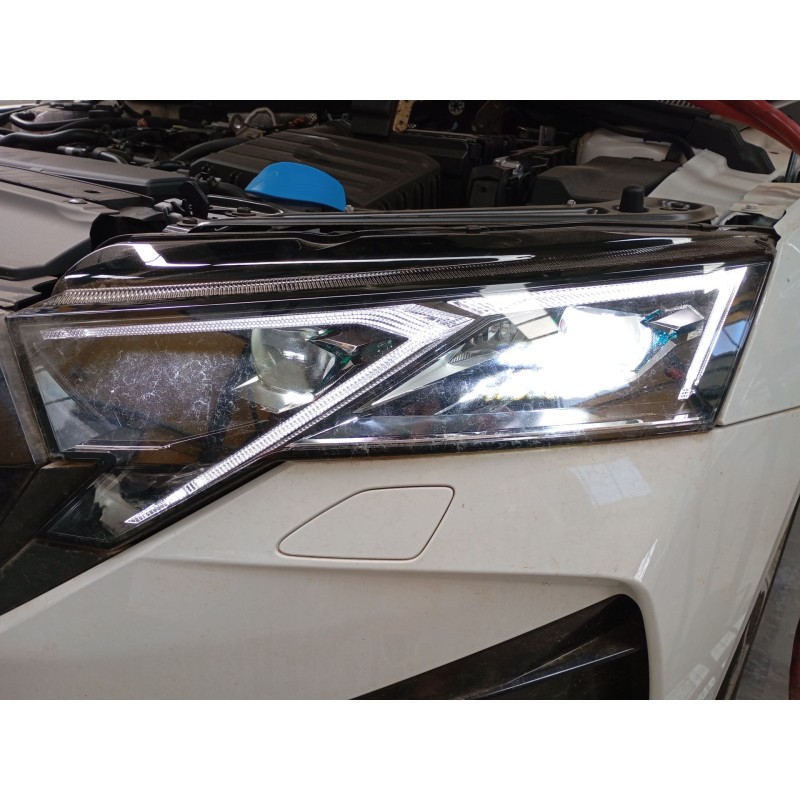 Recambio de faro izquierdo xenon para skoda octavia vrs 2.0 tsi referencia OEM IAM   