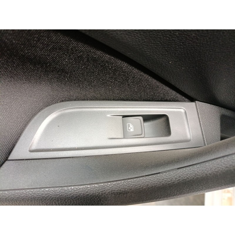 Recambio de mando elevalunas trasero izquierdo para skoda kamiq (nw4) 1.0 tsi referencia OEM IAM   