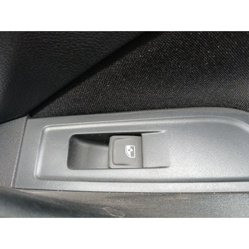Recambio de mando elevalunas trasero derecho para skoda kamiq (nw4) 1.0 tsi referencia OEM IAM   