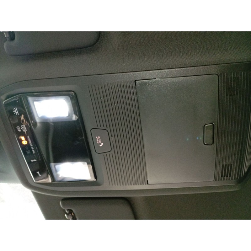 Recambio de luz interior para skoda octavia vrs 2.0 tsi referencia OEM IAM   