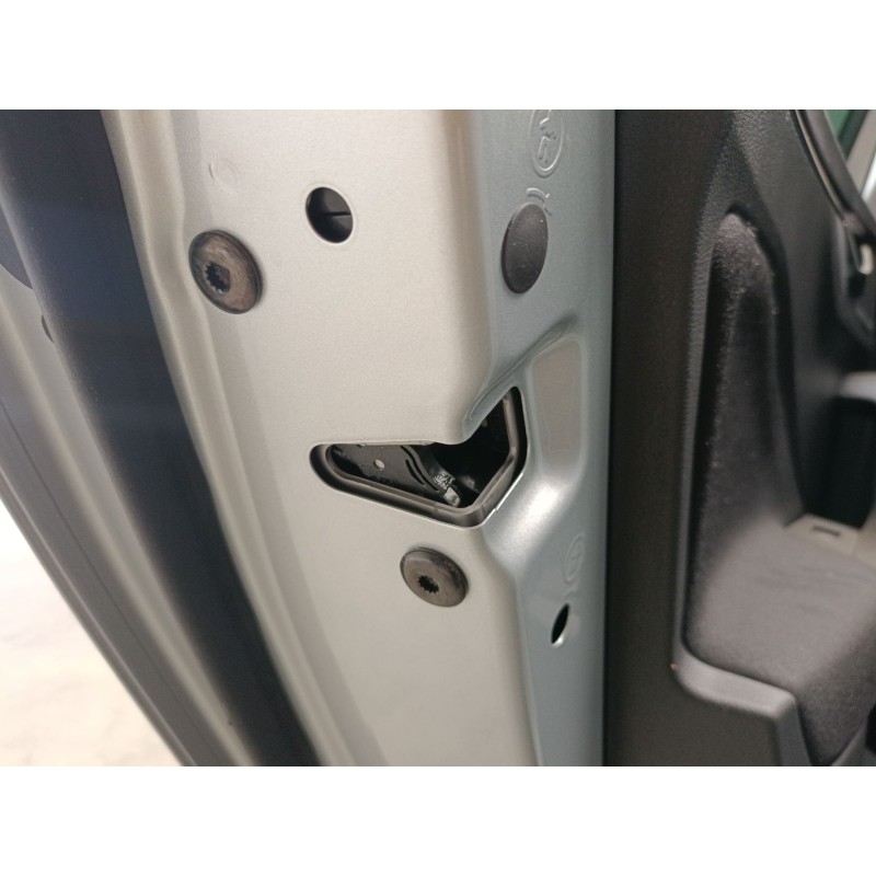 Recambio de cerradura puerta trasera izquierda para skoda kamiq (nw4) 1.0 tsi referencia OEM IAM   
