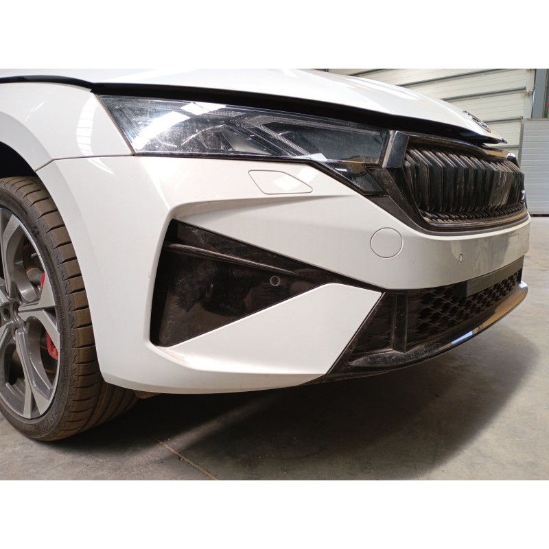 Recambio de paragolpes delantero para skoda octavia vrs 2.0 tsi referencia OEM IAM   