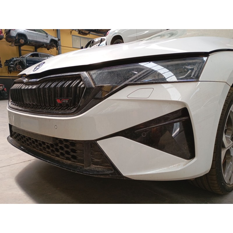 Recambio de paragolpes delantero para skoda octavia vrs 2.0 tsi referencia OEM IAM   