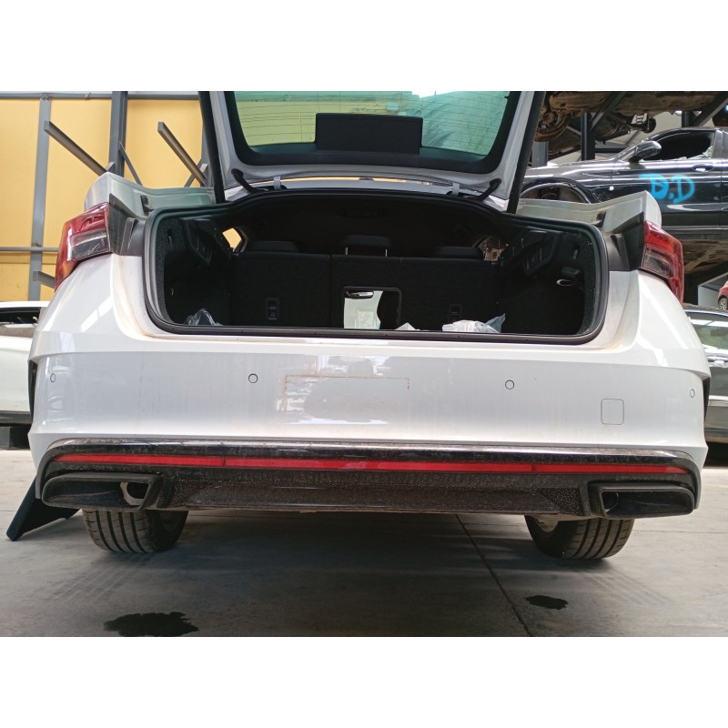 Recambio de paragolpes trasero para skoda octavia vrs 2.0 tsi referencia OEM IAM   