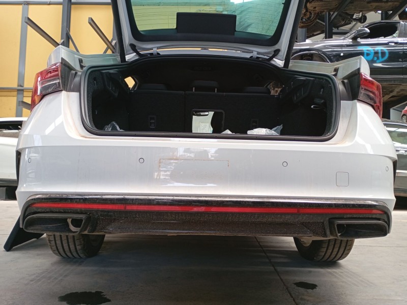Recambio de paragolpes trasero para skoda octavia vrs 2.0 tsi referencia OEM IAM   