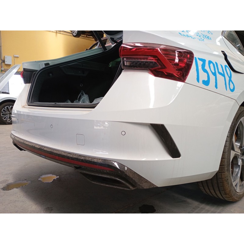 Recambio de paragolpes trasero para skoda octavia vrs 2.0 tsi referencia OEM IAM   