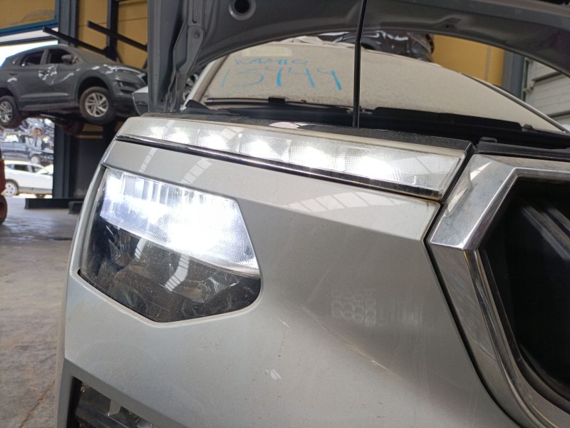 Recambio de faro derecho xenon para skoda kamiq (nw4) 1.0 tsi referencia OEM IAM 655041016B  