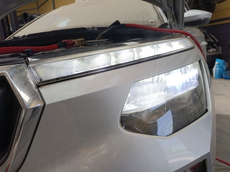 Recambio de faro izquierdo xenon para skoda kamiq (nw4) 1.0 tsi referencia OEM IAM 655941015B  