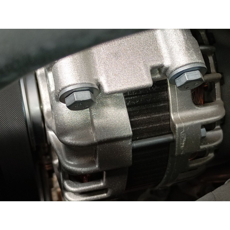 Recambio de alternador para skoda octavia vrs 2.0 tsi referencia OEM IAM   
