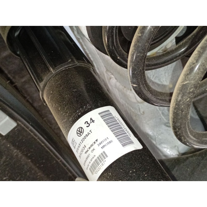 Recambio de amortiguador trasero izquierdo para skoda octavia vrs 2.0 tsi referencia OEM IAM 5WA512008AT  