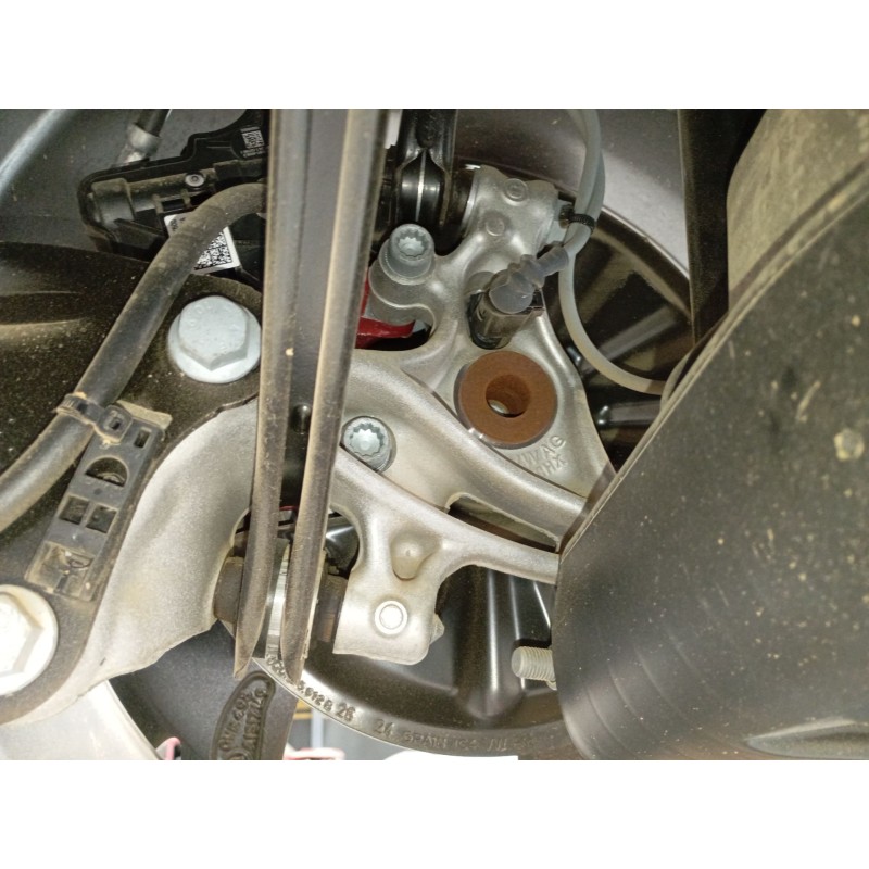 Recambio de mangueta trasera derecha para skoda octavia vrs 2.0 tsi referencia OEM IAM   