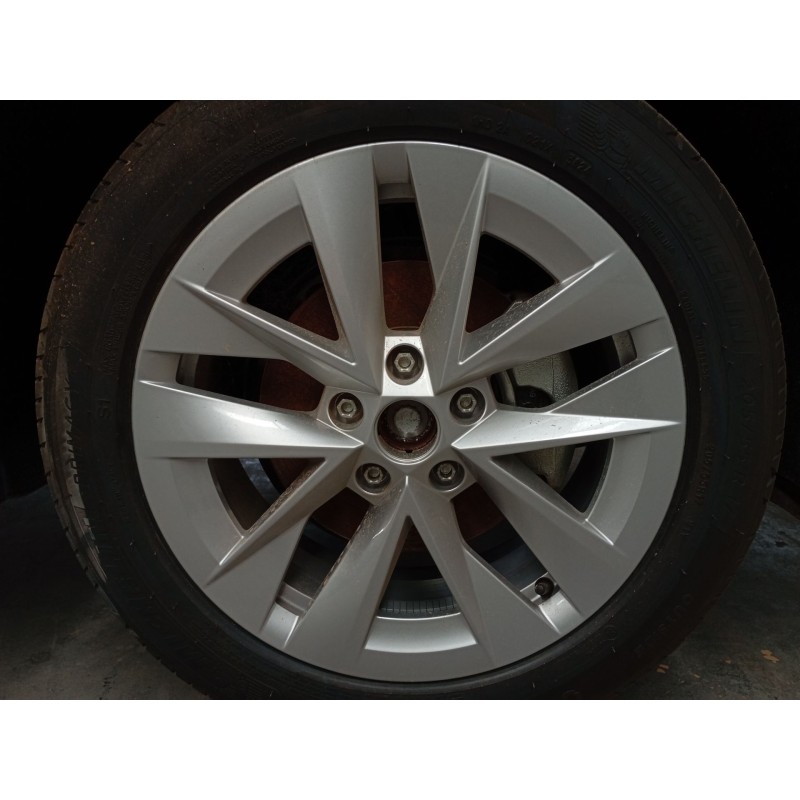 Recambio de llanta para skoda octavia nx3 referencia OEM IAM 205/55/17  
