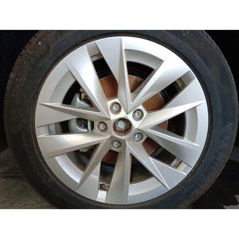 Recambio de llanta para skoda octavia nx3 referencia OEM IAM 205/55/17  