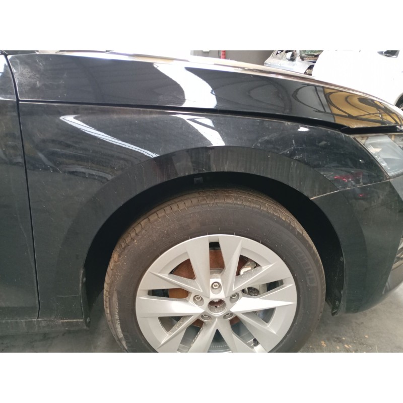 Recambio de aleta delantera derecha para skoda octavia nx3 referencia OEM IAM   
