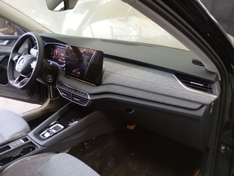 Recambio de salpicadero para skoda octavia nx3 referencia OEM IAM   