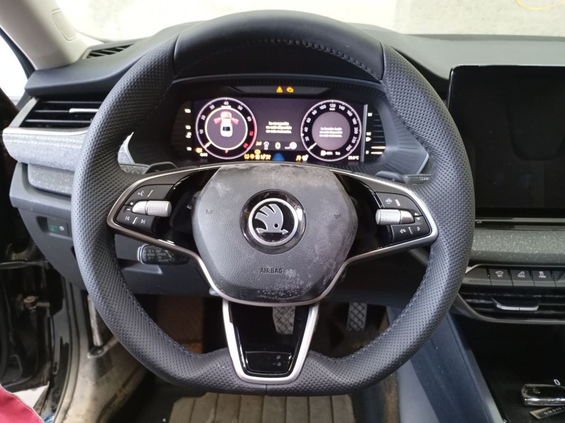 Recambio de volante para skoda octavia nx3 referencia OEM IAM   