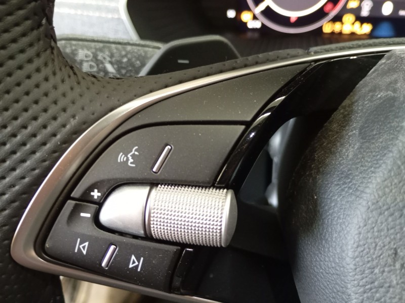 Recambio de volante para skoda octavia nx3 referencia OEM IAM   