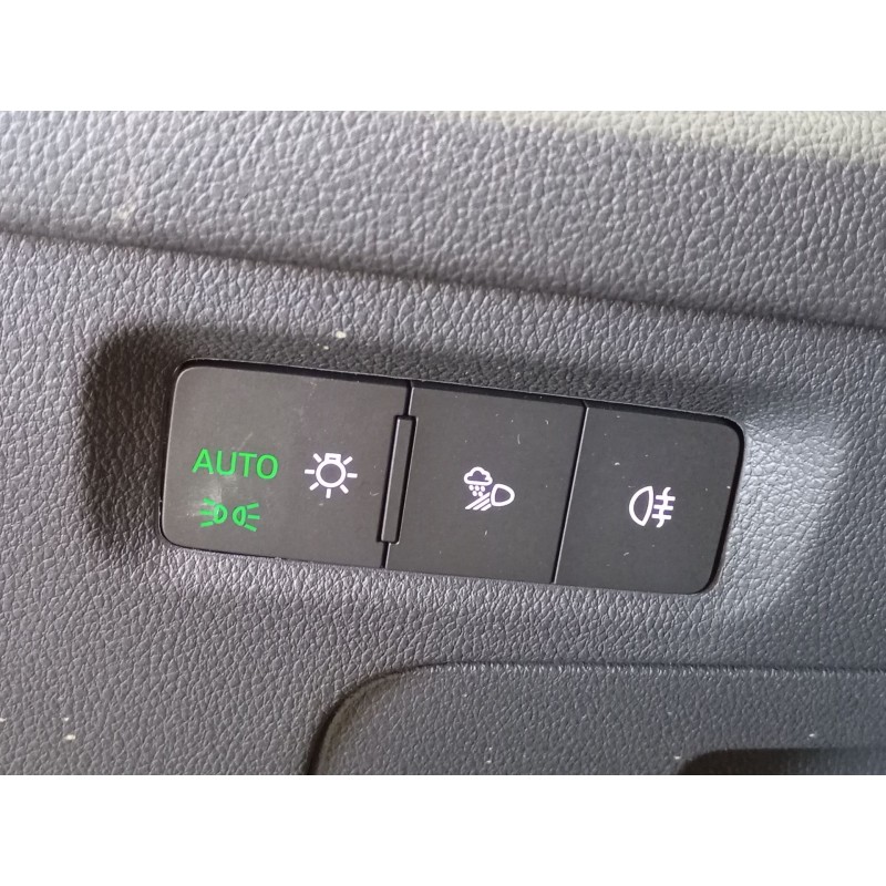 Recambio de mando luces para skoda octavia nx3 referencia OEM IAM   