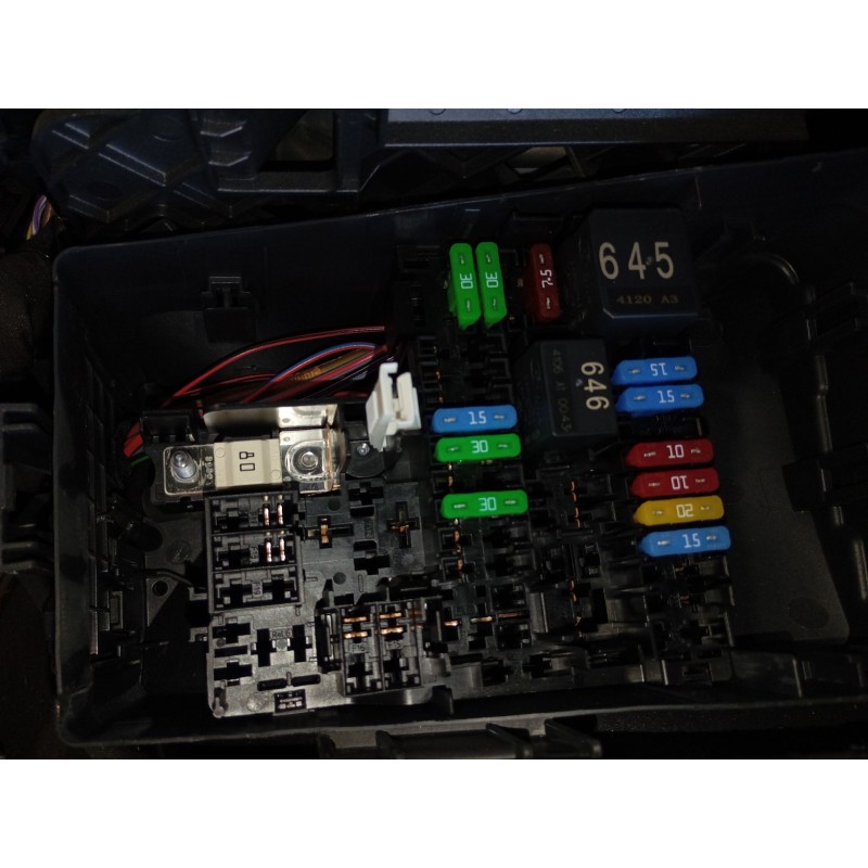 Recambio de caja reles / fusibles para skoda octavia nx3 referencia OEM IAM   