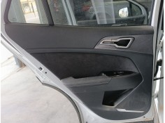 GUARNECIDO PUERTA TRASERA IZQUIERDA 