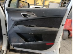 GUARNECIDO PUERTA DELANTERA DERECHA 