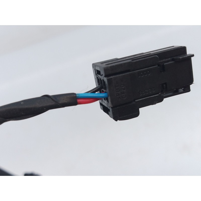 Recambio de piloto trasero izquierdo porton para peugeot 308 ii (lb_, lp_, lw_, lh_, l3_) 1.2 thp 130 referencia OEM IAM 9677818