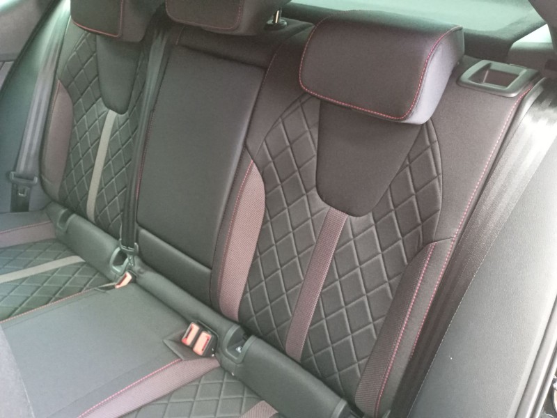 skoda octavia iv nx3 vrs 2.0 tsi del año 2024