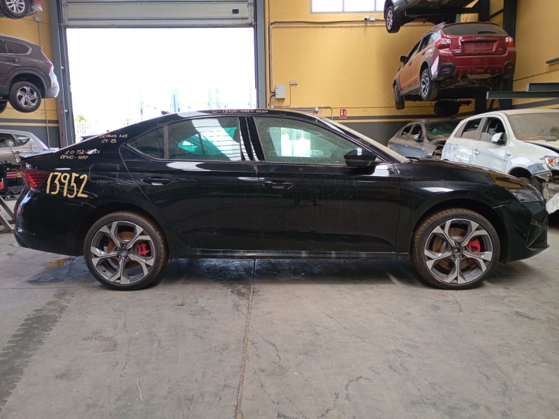 skoda octavia iv nx3 vrs 2.0 tsi del año 2024