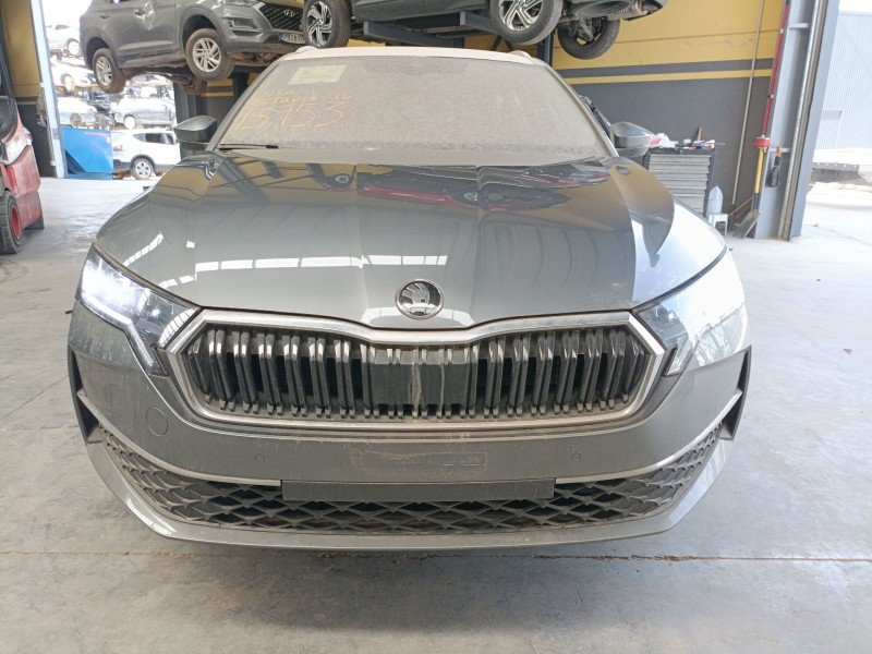 skoda octavia iv combi nx5 1.5 tsi del año 2025