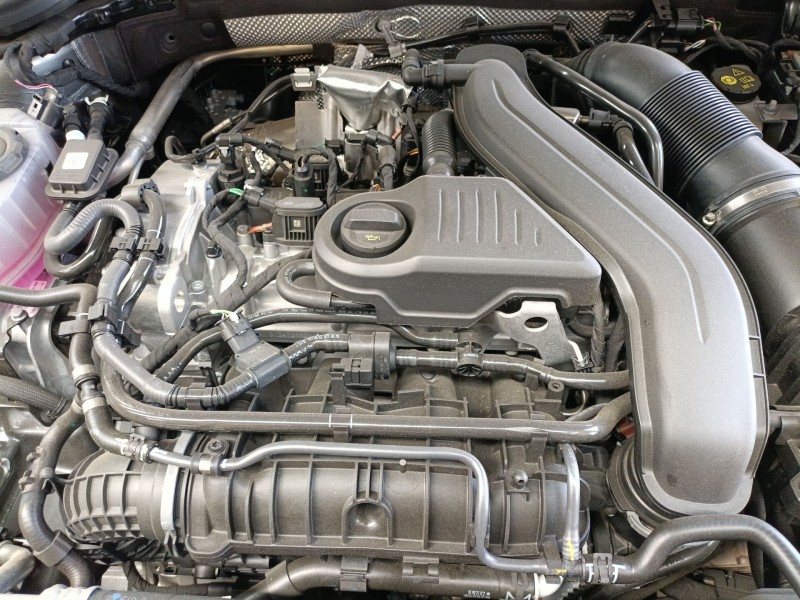 skoda octavia iv combi nx5 1.5 tsi del año 2025