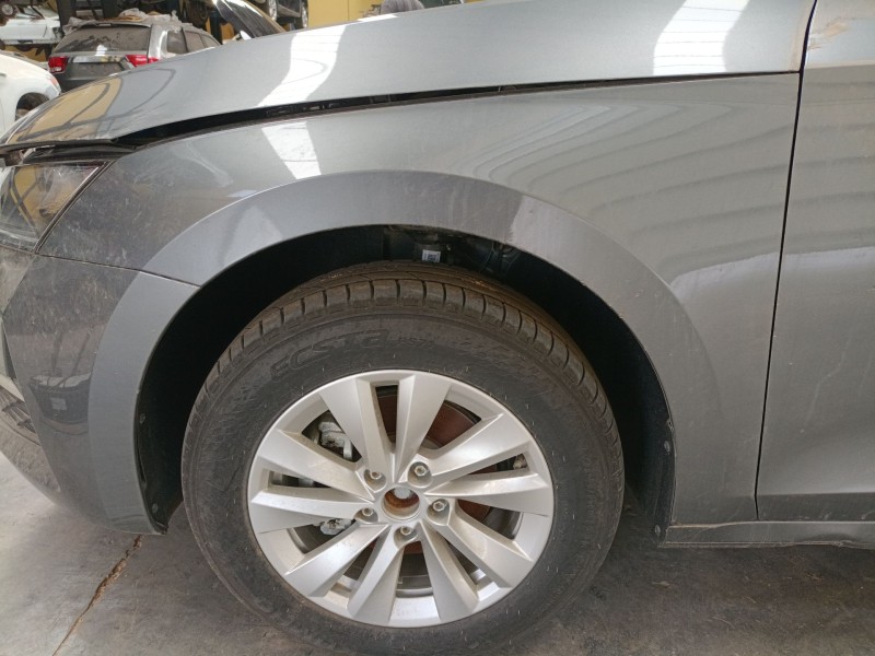Recambio de aleta delantera izquierda para skoda octavia iv combi nx5 1.5 tsi referencia OEM IAM   
