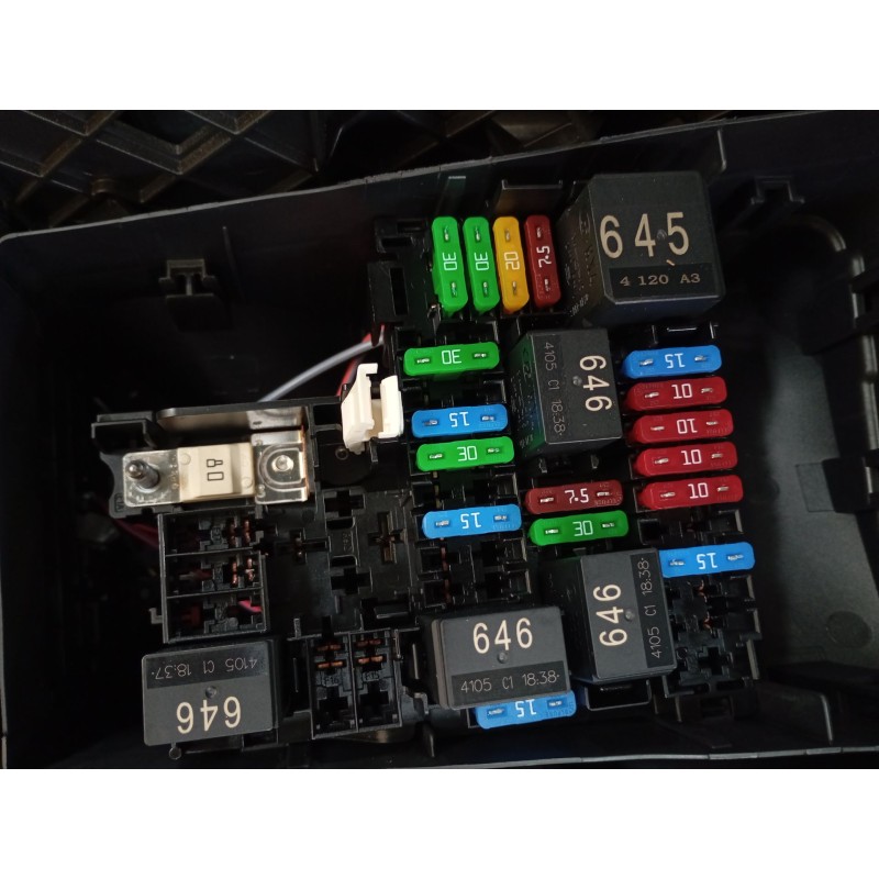 Recambio de caja reles / fusibles para skoda octavia iv nx3 vrs 2.0 tsi referencia OEM IAM   