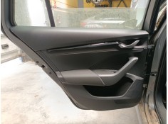 Recambio de guarnecido puerta trasera izquierda para skoda octavia iv combi nx5 1.5 tsi referencia OEM IAM   