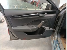 GUARNECIDO PUERTA DELANTERA IZQUIERDA 