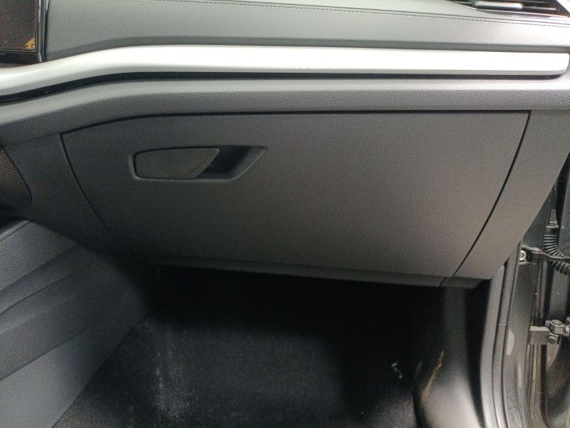 Recambio de guantera para skoda octavia iv combi nx5 1.5 tsi referencia OEM IAM   