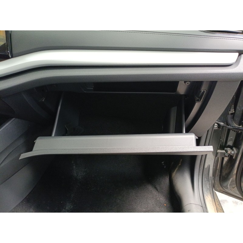 Recambio de guantera para skoda octavia iv combi nx5 1.5 tsi referencia OEM IAM   