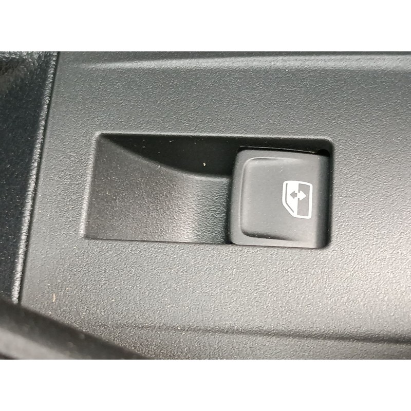 Recambio de mando elevalunas delantero derecho para skoda octavia iv combi nx5 1.5 tsi referencia OEM IAM   