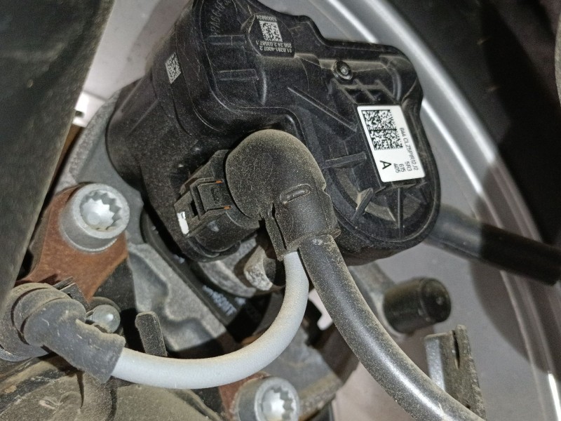 Recambio de pinza freno trasera izquierda para skoda octavia iv combi nx5 1.5 tsi referencia OEM IAM 5R3615405A  