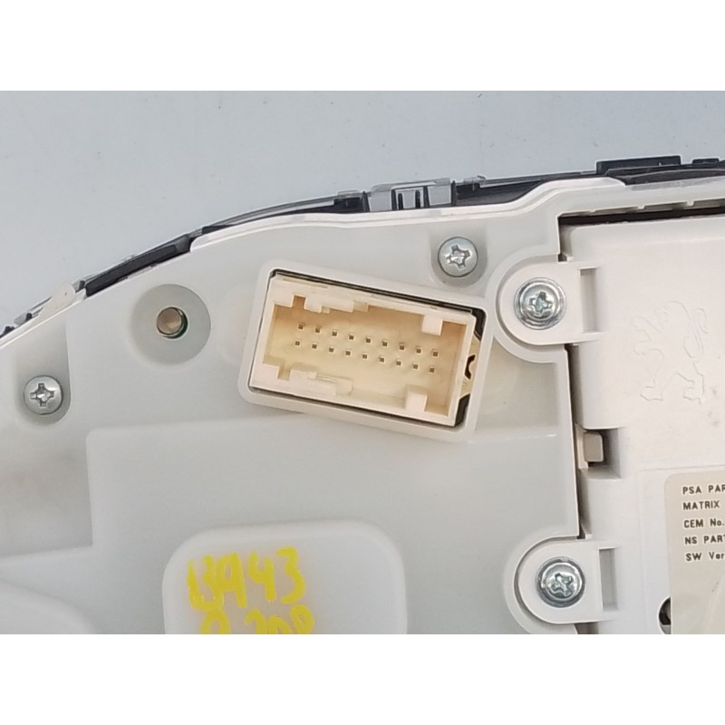Recambio de cuadro instrumentos para peugeot 208 i (ca_, cc_) 1.2 thp 110 referencia OEM IAM 9821126480  