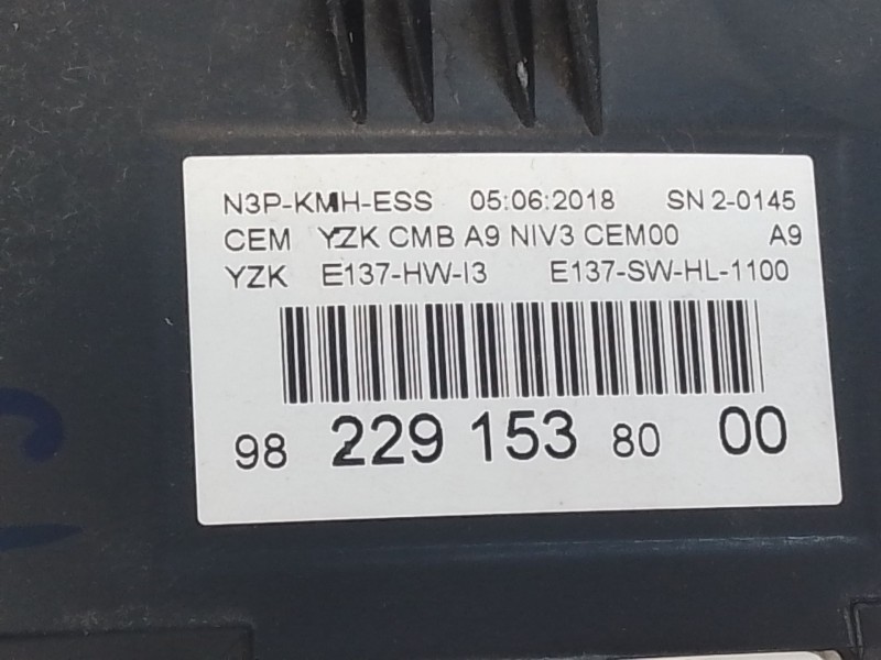 Recambio de cuadro instrumentos para peugeot 208 i (ca_, cc_) 1.2 thp 110 referencia OEM IAM 9821126480  
