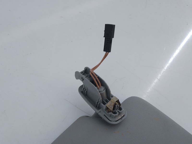 Recambio de parasol izquierdo para audi q2 q2 30 tdi referencia OEM IAM   