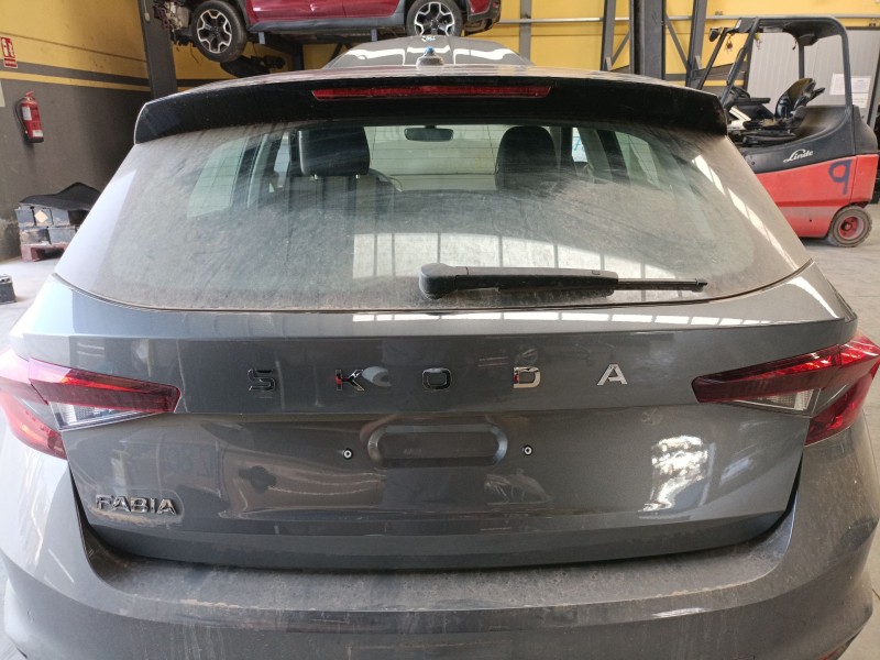 Recambio de porton trasero para skoda fabia iv (pj3) 1.0 mpi referencia OEM IAM   