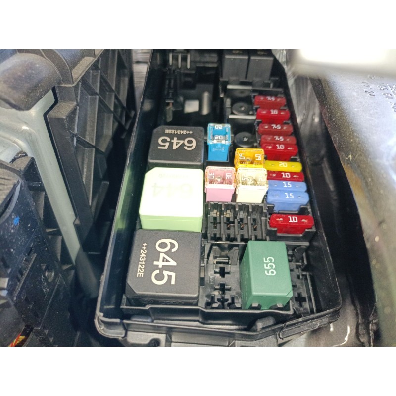 Recambio de caja reles / fusibles para skoda fabia iv (pj3) 1.0 mpi referencia OEM IAM   