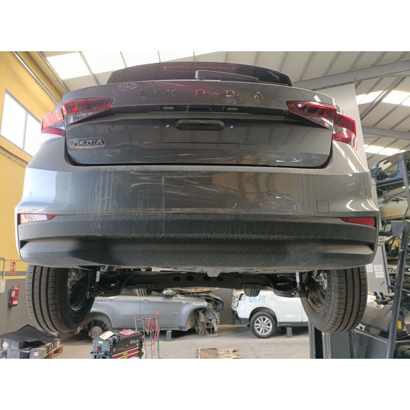 Recambio de paragolpes trasero para skoda fabia iv (pj3) 1.0 mpi referencia OEM IAM   