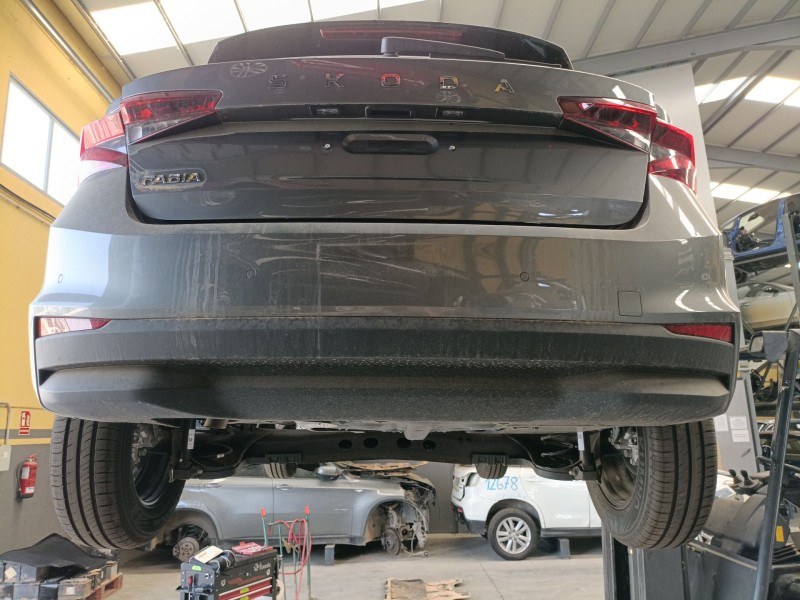 Recambio de paragolpes trasero para skoda fabia iv (pj3) 1.0 mpi referencia OEM IAM   