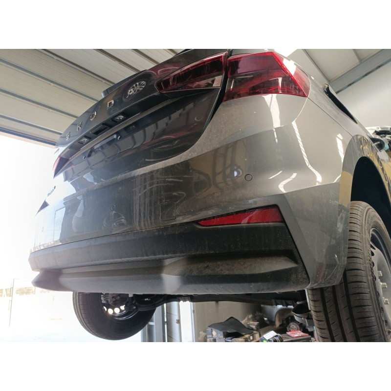 Recambio de paragolpes trasero para skoda fabia iv (pj3) 1.0 mpi referencia OEM IAM   