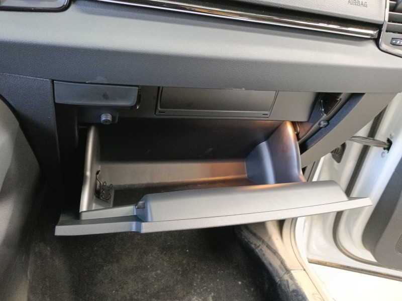 Recambio de guantera para skoda karoq 2.0 tdi nu7 referencia OEM IAM   